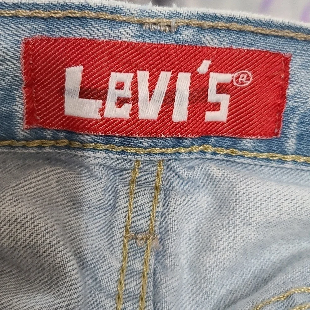 Levi's Mens‎ Shorts Denin Light Wash Pockets Sz. 40x12 EUC